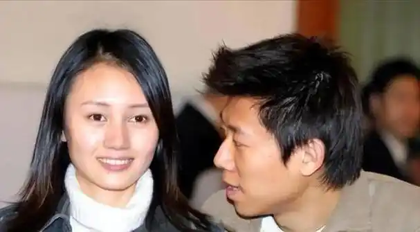 夏雨:"消失的影帝"婚礼不请父亲,与母亲明算账,袁泉是好老婆|姜文