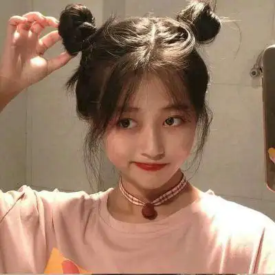 高清可爱的双丸子头女孩头像图片
