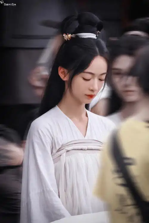 吴谨言墨雨云间##吴谨言coach品牌代言人##吴谨言