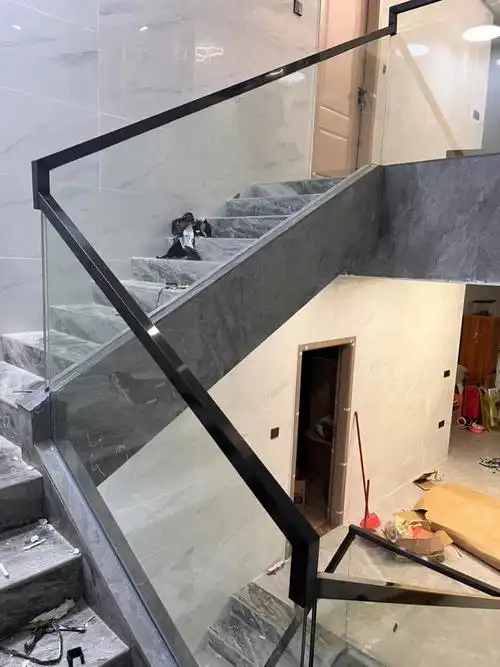 预埋槽玻璃楼梯扶手