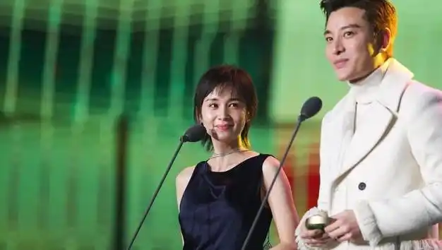 王子文官宣恋情晒出与吴永恩的甜蜜合照绯闻女友也送上祝福