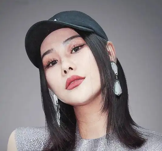 袁娅维经纪人15962573207  袁娅维出场费多少   怎么跟袁娅维合作