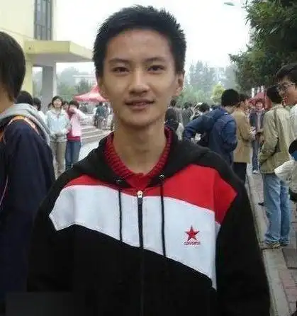 岁月这把"杀猪刀"太狠啦,瞧瞧以前的童星,现在你还认得几位