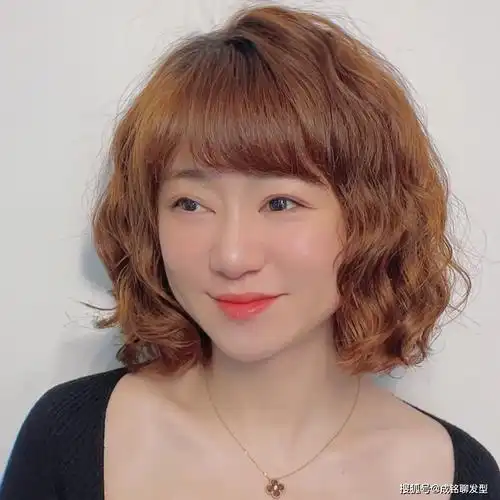 40 女神必试!短发烫发新潮流,轻松减龄十岁!_发型_卷发_女人