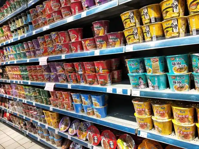 10月28日干性食品课方便面陈列调整