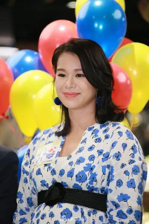 回顾港姐胡杏儿:苦恋黄宗泽8年无果,如今感谢男方的不娶之恩?