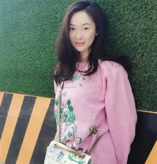 霍思燕106斤的体重让不少粉丝很意外,本身166cm的身高中规中矩,和她一