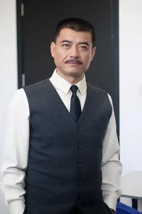 王新军与唐静离婚后转身娶了秦海璐秦海璐为何会选择王新军