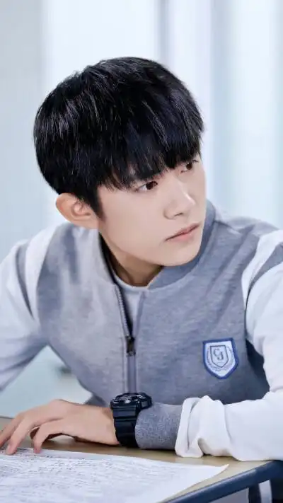 易烊千玺 #tfboys 电视剧我们的少年时代 尹柯 高清 帅气