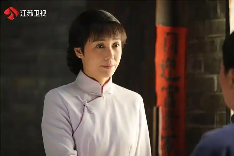 《正阳门下小女人》:品大前门小酒馆,看改革开放对百姓的变化