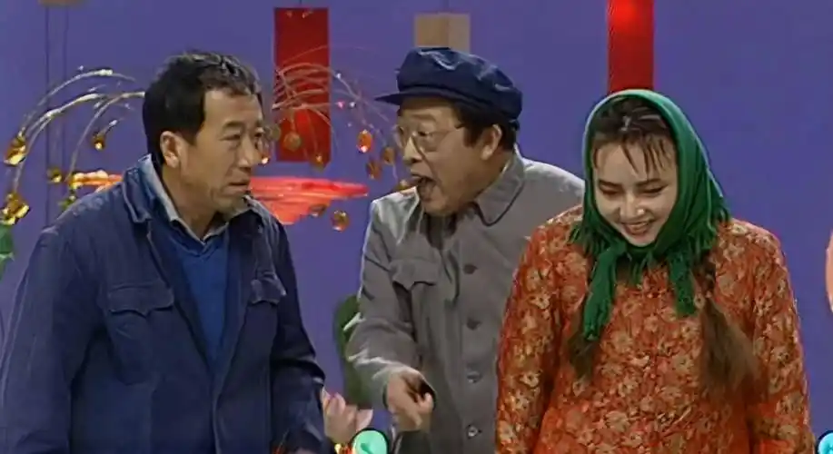 是春晚一直往门外推搡着大家伙儿_作品_小品_相声