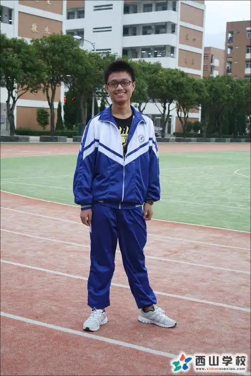 福建西山学校2014年高中部高三12班元戈中挂历照