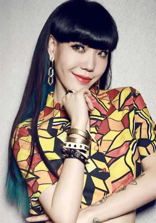 原创事实证明逐渐消失的吴莫愁早已经走上了一条不归路