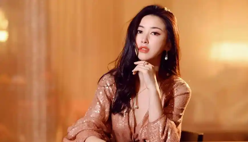 朱珠的四段感爱情,曾和世界顶级富豪相恋,靠性格征服了4位男人_女人