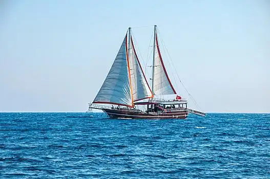 帆船,深海深海,背景游泳池水,深海花卉图案,蓝色,深海湖,奥地利,山