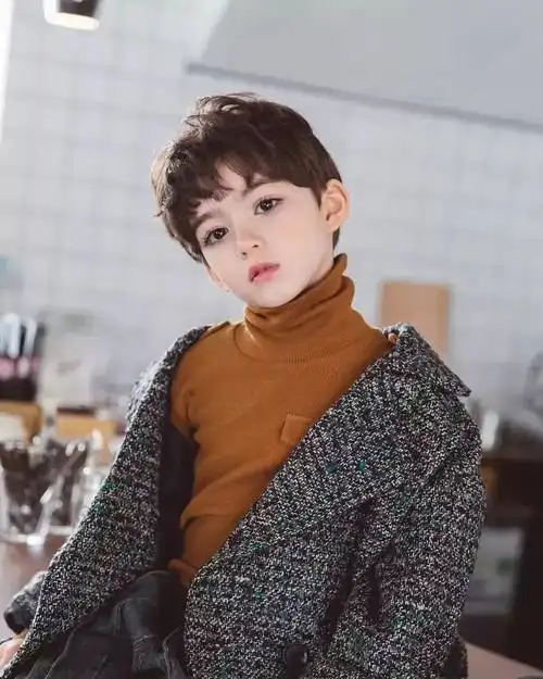 这个混血小男孩让18万人疯狂,网友:又来骗我生儿子