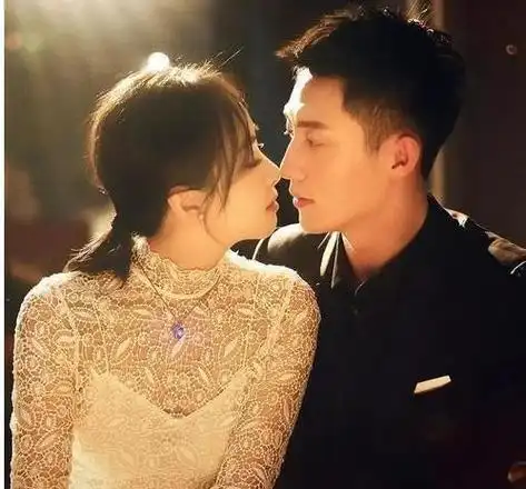 黄景瑜承认和前妻和平离婚,网友:热巴终于可以放心和他在一起了