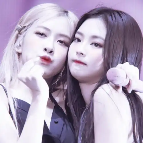 女爱豆头像,jennie,金智妮,rose,朴彩英小黄君