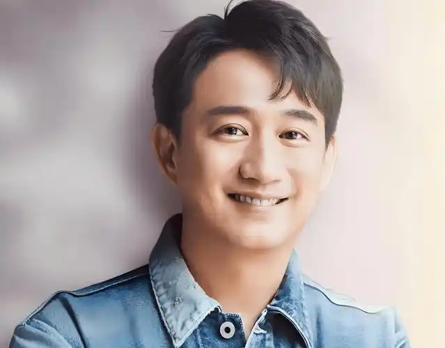 原创52岁黄磊经历了什么近照模样大变发福明显自曝无戏可拍的真相