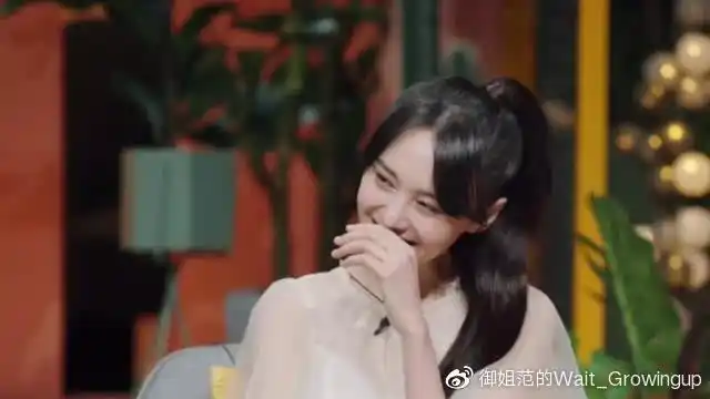 郑爽说要生三个孩子,华少直接cue张恒,他的微表情说明是真爱