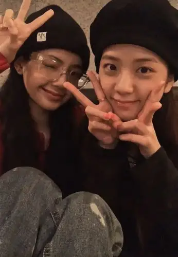 blackpink jisoo lisa