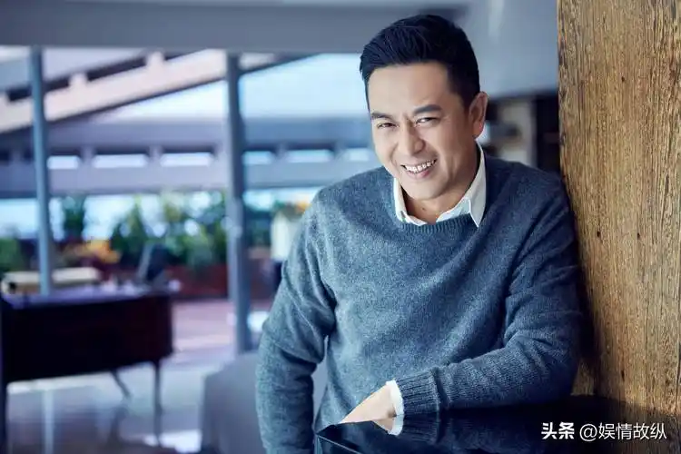 "大器晚成"的8位中年男演员:有人沦为笑柄,有人迷上整容_张嘉译