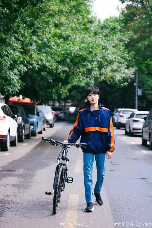 翻造型#@赖冠霖_edward近期私服分享.