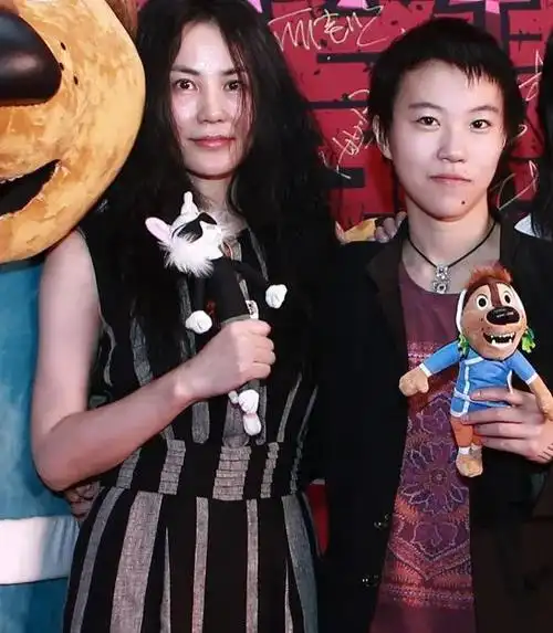 4月6日,王菲大女儿,凌晨发文!|李嫣|窦靖童|现场照_网易订阅