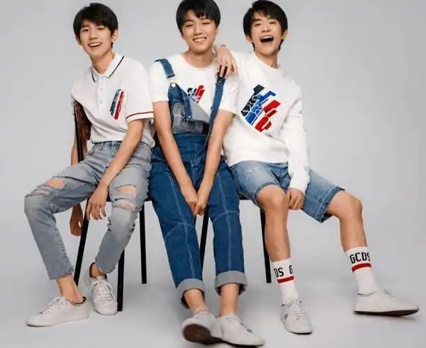 tfboys开启五周年演唱会单飞不解散首次合体撒团糖