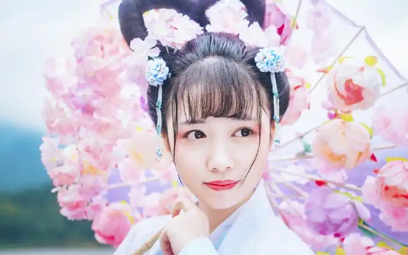 花仙子古装美女梦幻写真桌面壁纸