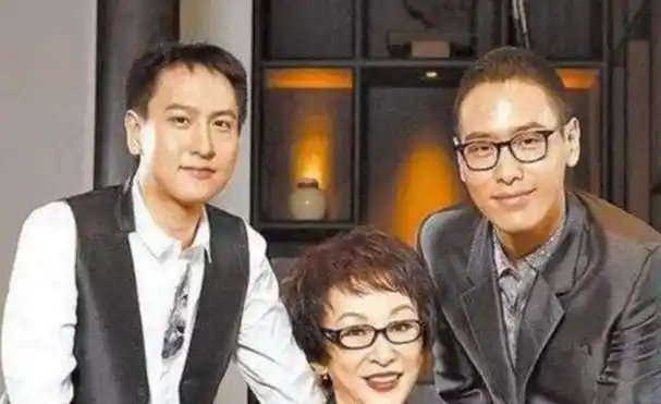 汤臣集团公子汤珈铖,父亲去世留上海133套房,一套市值2亿