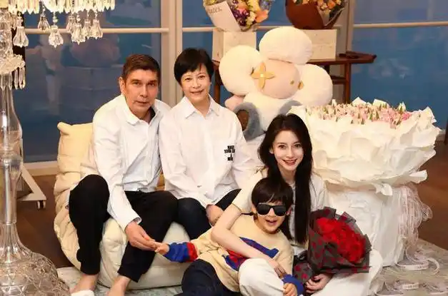 郑恺|蔡文静|范丞丞|真人秀|综艺节目|angelababy_网易订阅