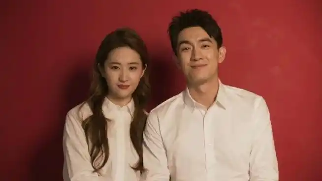 刘亦菲林更新结婚照##刘亦菲林更新手拉手