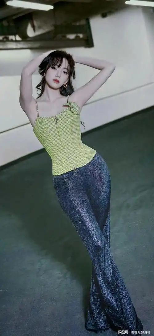 美女|婴儿肥|大波浪|魔鬼身材_网易订阅