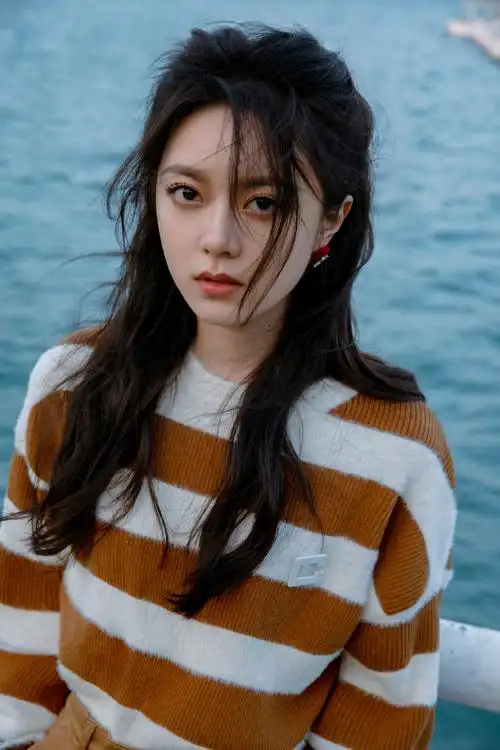 赵今麦海边随拍,谁青春故事当中的女主角……_高清图集_新浪网