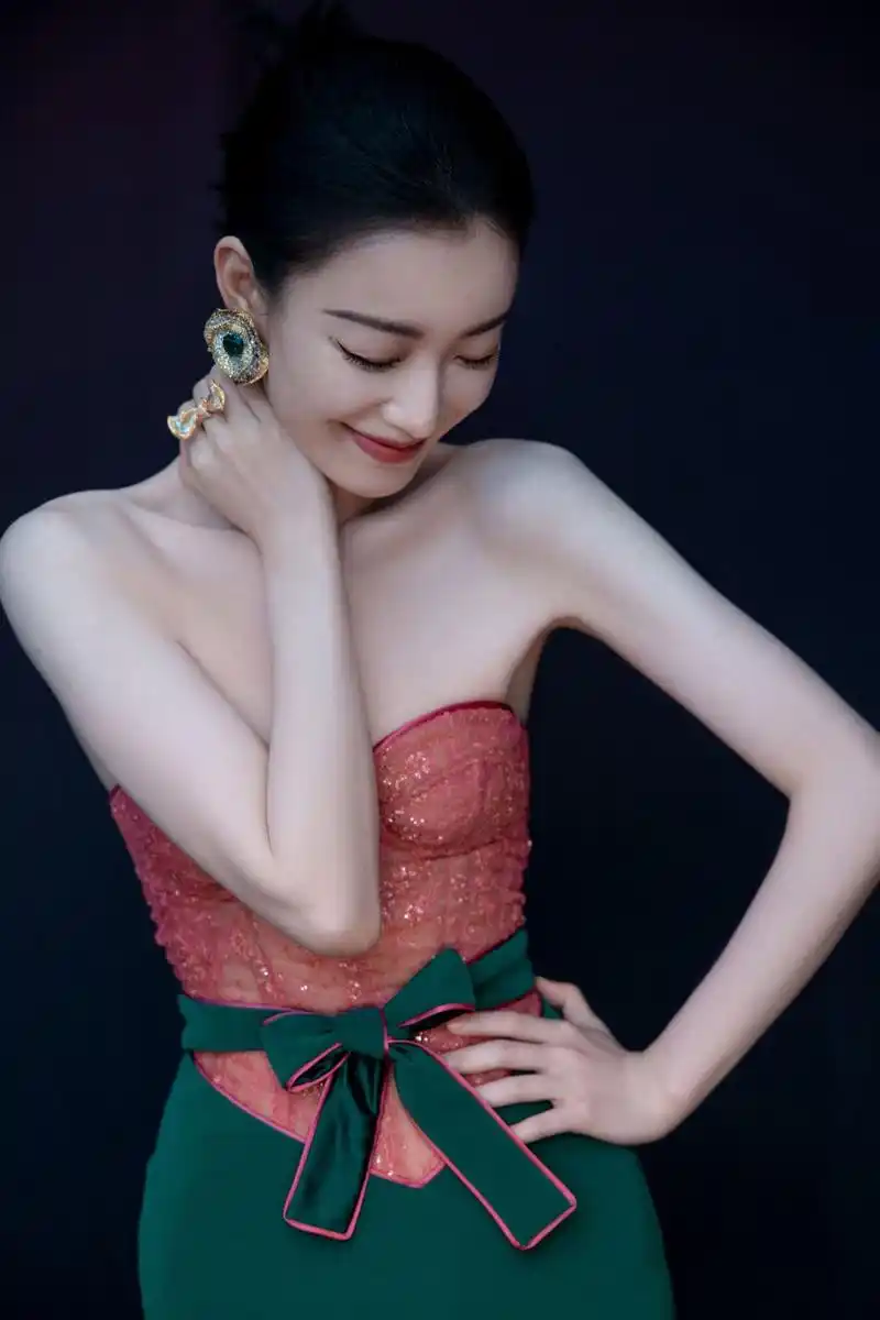 倪妮2020cosmo时尚盛典