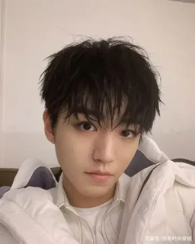 王俊凯把锡纸烫带火了,请问锡纸烫好打理吗?适合什么发质的人?