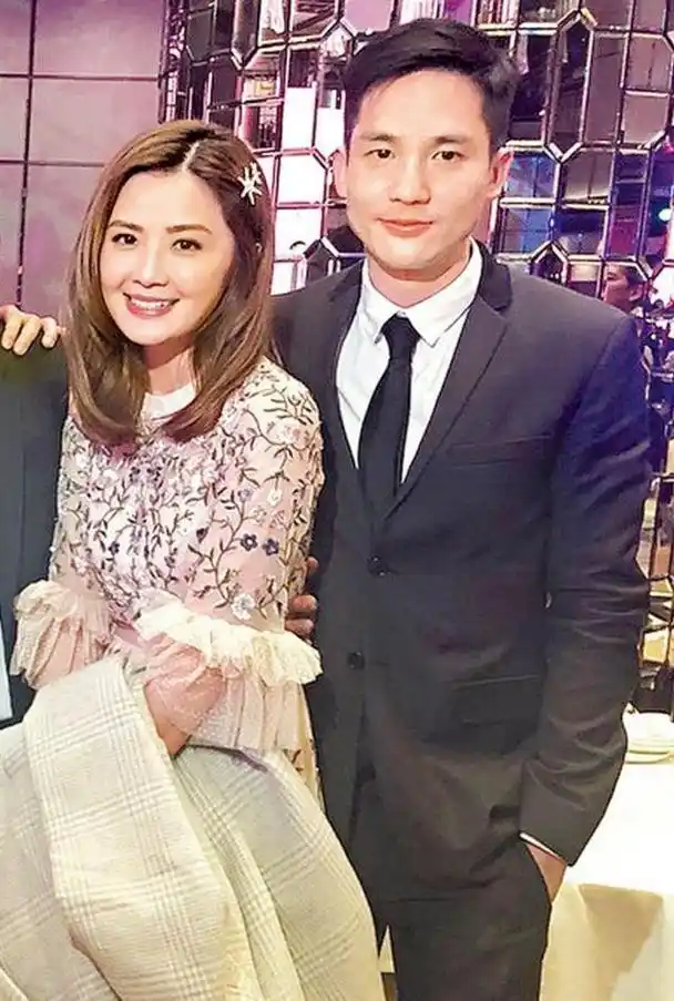 蔡卓妍与百亿男友石恒聪感情稳定暂不婚感叹嫁郑中基冲动留阴影