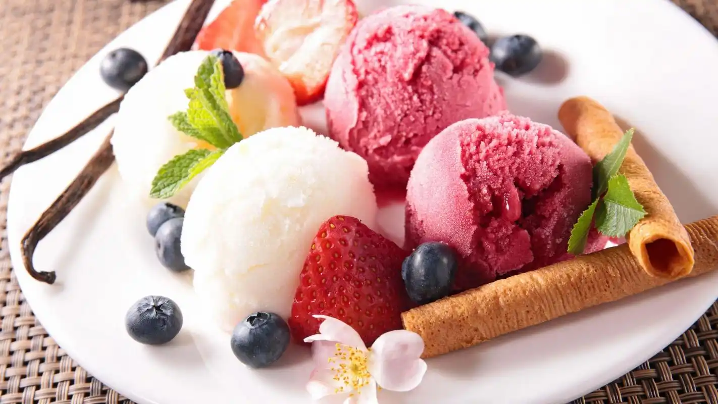 美味可口冷冻冰激凌桌面壁纸下载