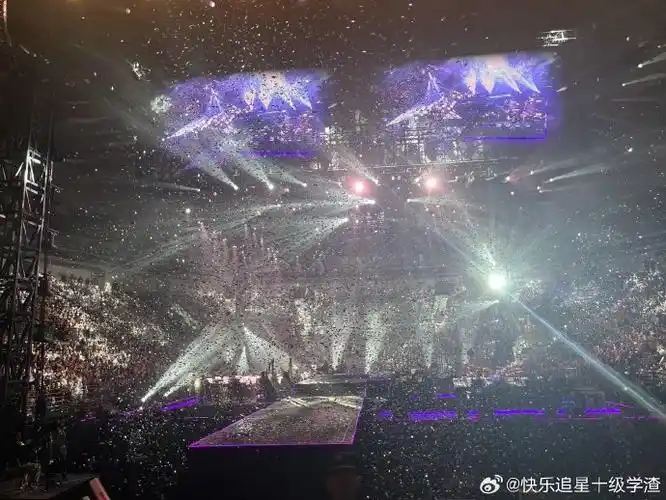 #李克勤演唱会 最强口哨哥#