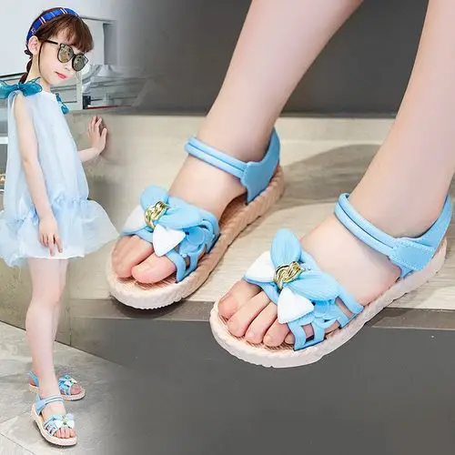 新款小女孩花朵夏季凉鞋童鞋女童中大