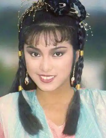 被成龙抛弃的米雪,为何与男友相恋26年都没有结婚?