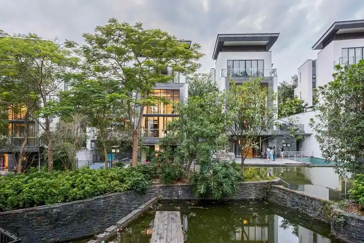 从化明月山溪别墅vr溪边豪华独栋别墅带会议室大ktv房双麻将机12房21