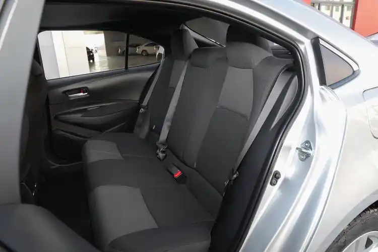 雷凌后排-发动机-驻车-易车