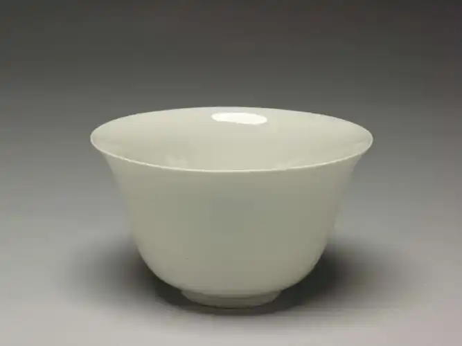 看明代嘉靖帝对瓷器的影响台北故宫展花样何处来