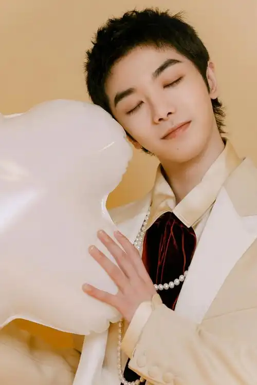 华晨宇2021一起爱世界##华晨宇美貌大赏