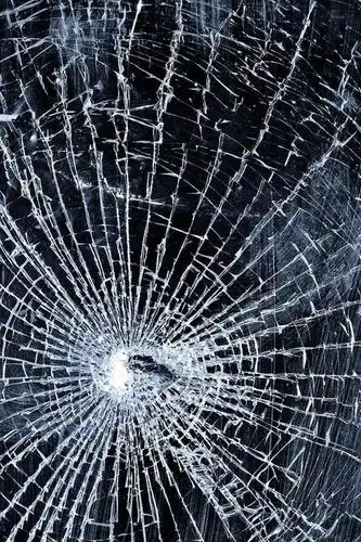 iphone5高清锁屏之碎屏高清壁纸 01