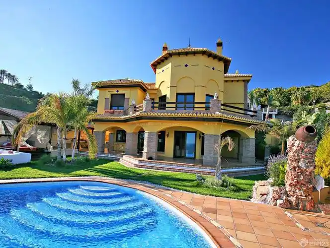 世界上最豪华的别墅黄色墙面装修效果图