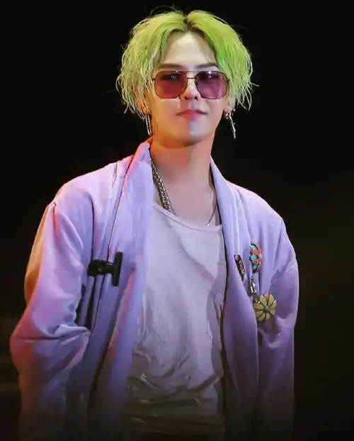 权志龙[超话]# 玩转发色的男人[心] 来自owhat - 微博