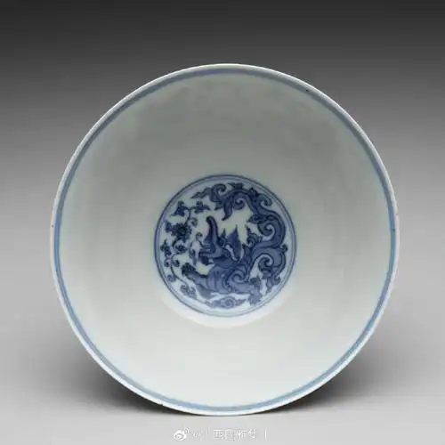 明 青花夔龙纹高足碗